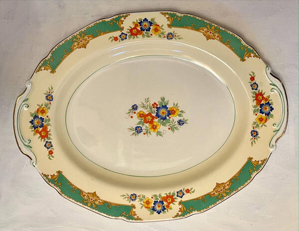 The Selkirk 12" Oval Serving Platter