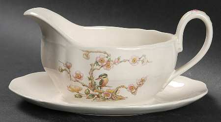 Shantung Gravy Boat with Attached Underplate