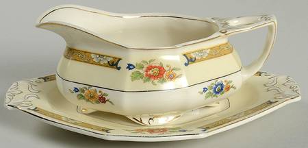 Venetia Gravy Boat & Underplate