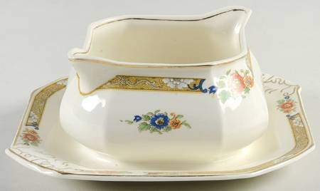 Venetia Gravy Boat with Attached Underplate