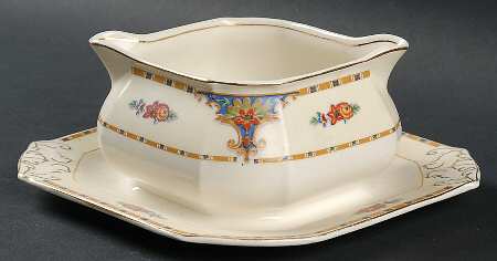 Virginia Gravy Boat with Attached Underplate