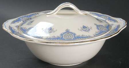 Windsor (Blue Border) Round Covered Vegetable