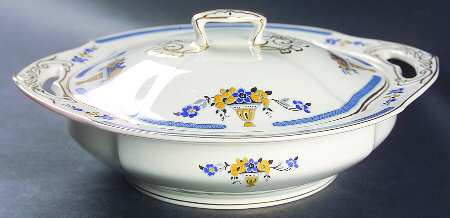 Winthrop Round Covered Vegetable