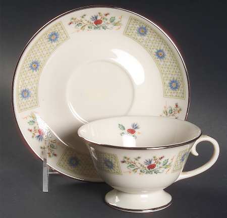 Beau Jardin Footed Cup & Saucer Set