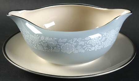 Blue Bouquet Gravy Boat with Attached Underplate