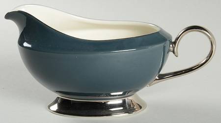 Black Contessa Gravy Boat