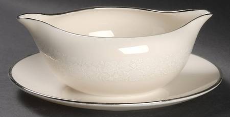 Bridal Bouquet Gravy Boat with Attached Underplate