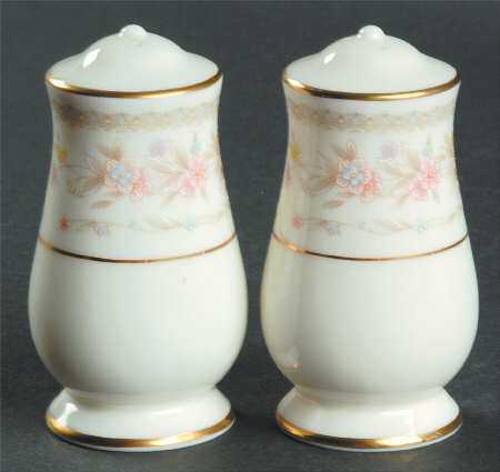 Buttercup Salt & Pepper Set