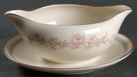 Camellia Gravy Boat with Attached Underplate