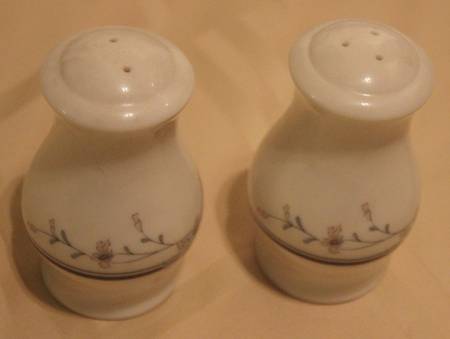 Chatham Salt & Pepper Set