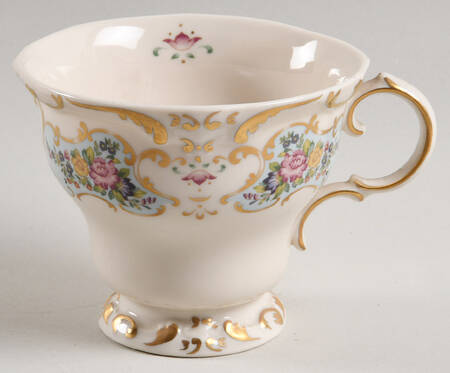 Chateau Chantilly Footed Cup