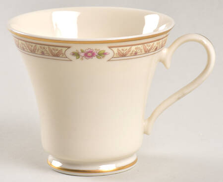Chapel Hill Footed Cup