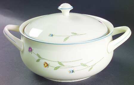 Country Flowers Cream 2 Qt Round Covered Casserole