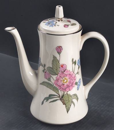 Fairmeadows Coffee Pot & Lid