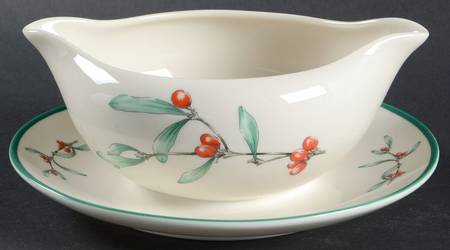 Homecoming Gravy Boat with Attached Underplate