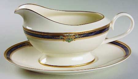 Huntington Gravy Boat & Underplate