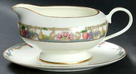 Jardiniere Gravy Boat & Underplate