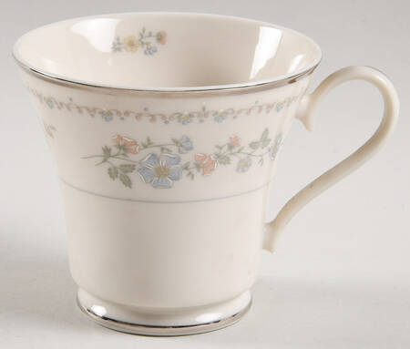 Juliana Footed Cup
