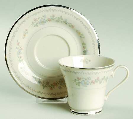 Juliana Footed Cup & Saucer Set