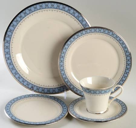 Kingsbury 5 Piece Place Setting by Gorham