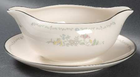 Lady Madison Gravy Boat with Attached Underplate