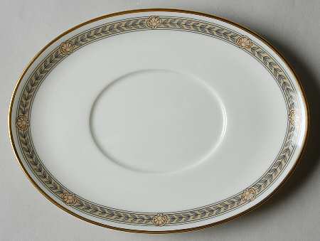 Laurel Underplate for Gravy Boat