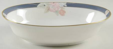 Mae Bloom 9" Oval Vegetable Bowl