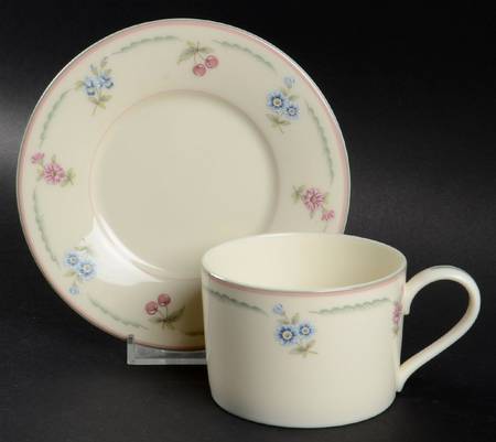 Flat Cup & Saucer Set