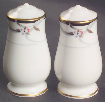 Manhattan Salt & Pepper Set