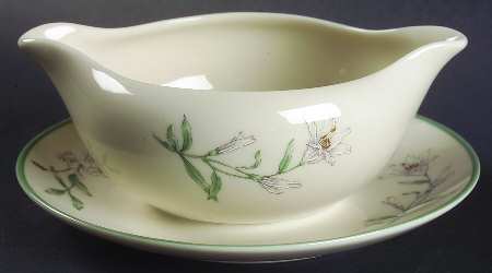 Melrose Gravy Boat with Attached Underplate