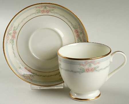 Parisienne Footed Cup & Saucer Set