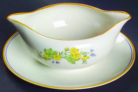 Royal Buttercup Gravy Boat with Attached Underplate