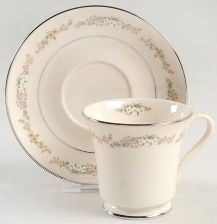 Rondelle Footed Cup & Saucer Set