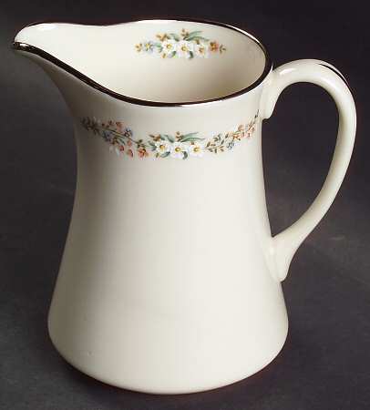 Rondelle Creamer