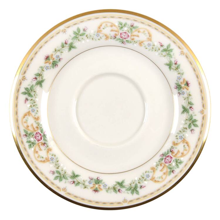Royalston Saucer