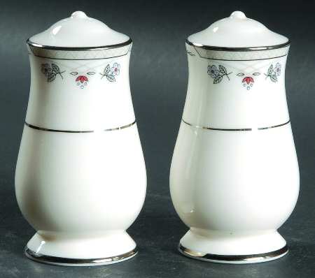 Serena Salt & Pepper Set
