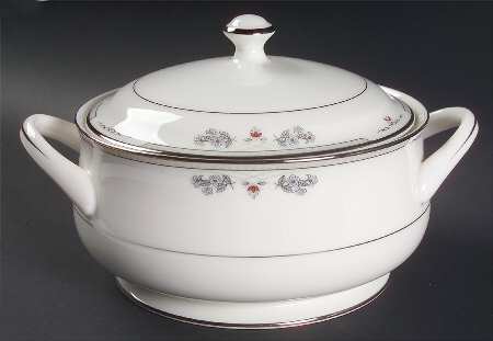 Serena Round Covered Vegetable