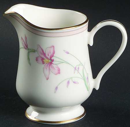Silk Petal Creamer