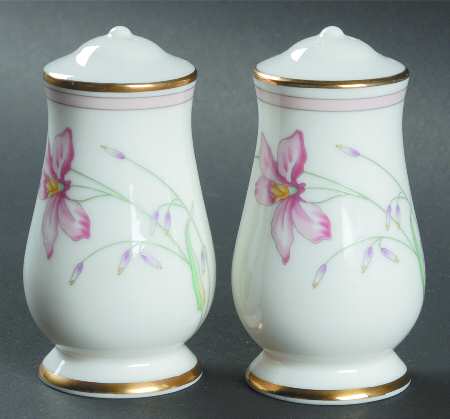 Silk Petal Salt & Pepper Set