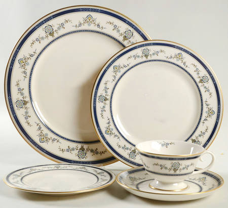 Spring Laurel 5 Piece Place Setting