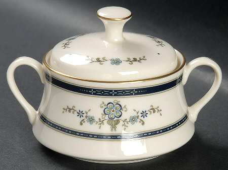 Spring Laurel Sugar Bowl & Lid
