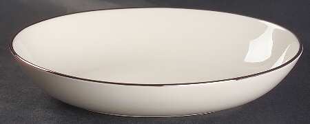 Theme (Narrow Platinum Rim) 9" Oval Vegetable Bowl