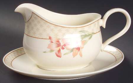 Trapunto Gravy Boat & Underplate by Gorham