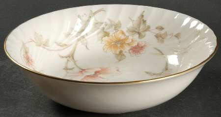 Trellis 9" Round Vegetable Bowl