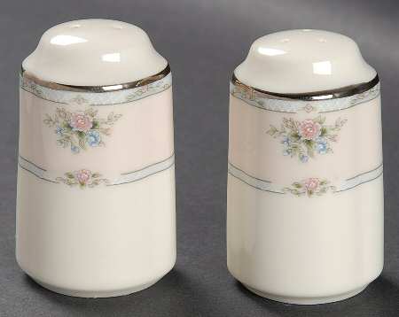 Weddington Salt & Pepper Set