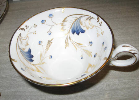 8486 Footed Cup