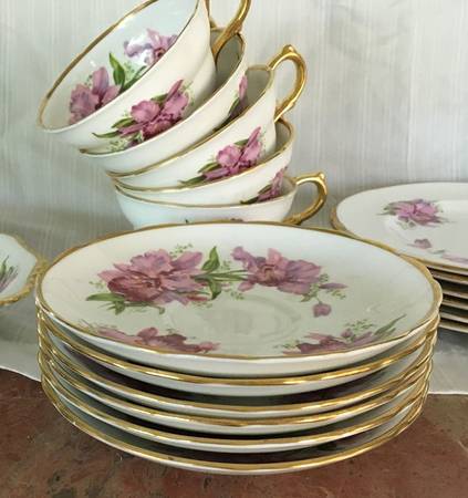 Orchid Footed Cup & Saucer Set
