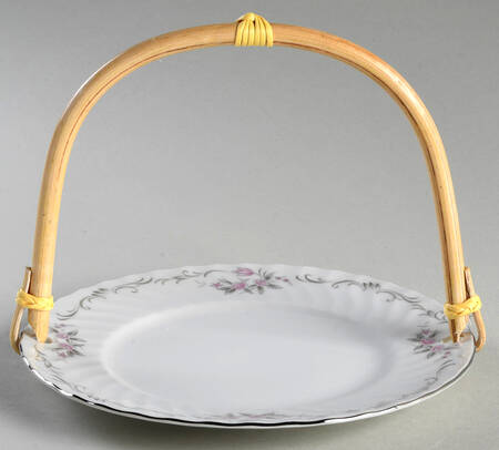 GST1 5 3/8"-5 5/8" Bamboo Handled Serving Plate  HC