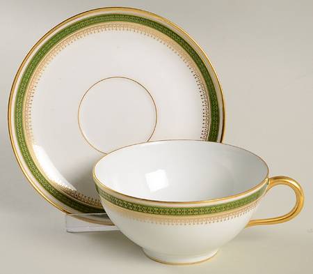 GUE10 Flat Cup & Saucer Set