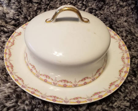 GUE113 Round Covered Butter